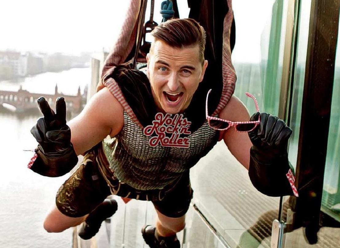 Universal Music lässt ihn nicht hängen: Andreas Gabalier am Firmensitz an der Spree in Berlin