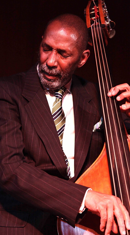 Führt in Rottweil eine Hommage an Miles Davis auf: Ron Carter