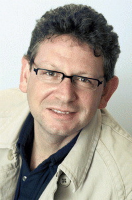 Will V2 eingliedern: Lucian Grainge