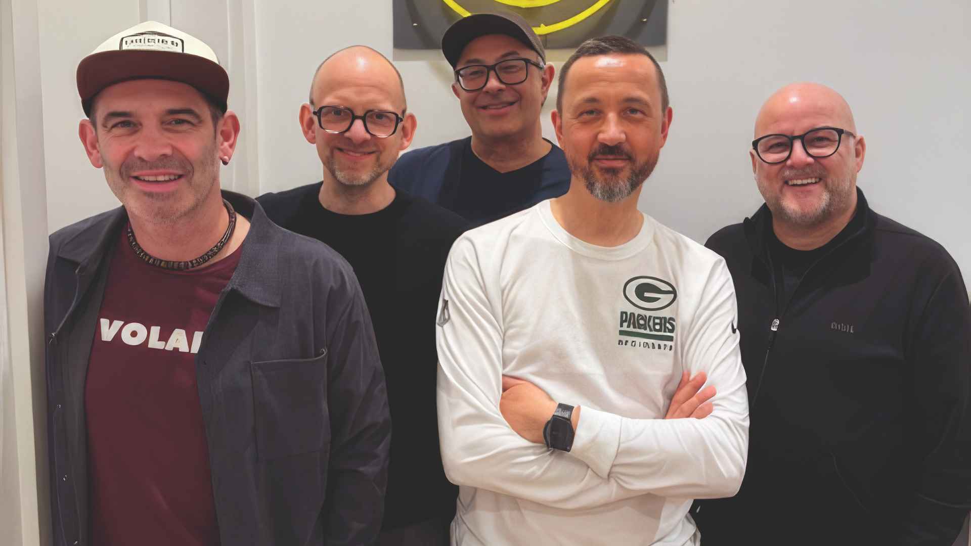 Sind nun Compañeros (von links): Sascha Pierro, Dominik Decker, Christian Fleps (alle Marquess), Henrik Guemoes und Andreas Schubert (beide Schubert Music).