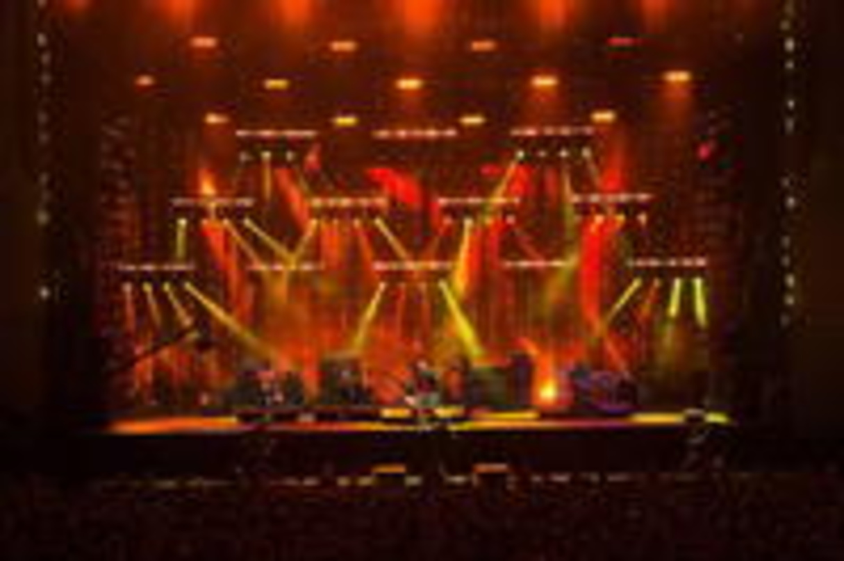 Atemberaubende Lightshow dank MAC: Oasis