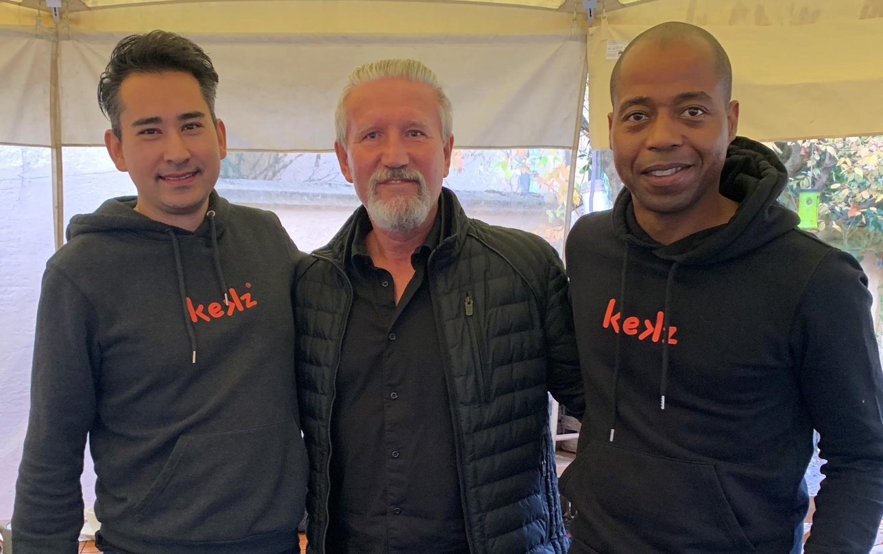 Besiegelten die Zusammenarbeit (von links): Adin Mumma (Kekz), Stefan Kleist (Edel) und Carl Taylor (Kekz)