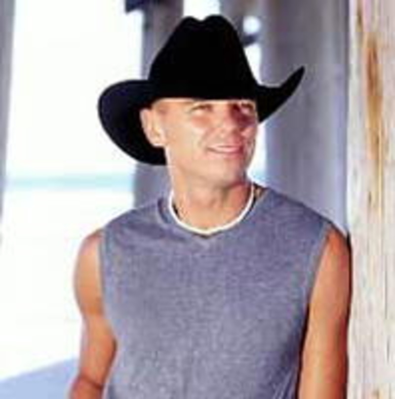 863e68b0e16b1e201857f7853bf269faebc4211aa7a9a53282a1d7ffd6da29a7 Erfolgreichster Countrymusiker 2004: Kenny Chesney