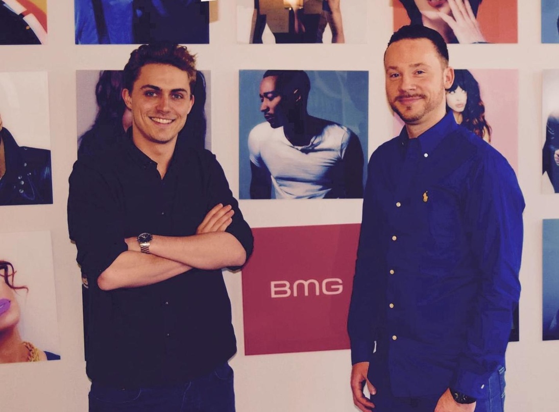 Bei der Vertragsunterzeichnung (von links): Victor Coridaß (BMG) und P.M.B.