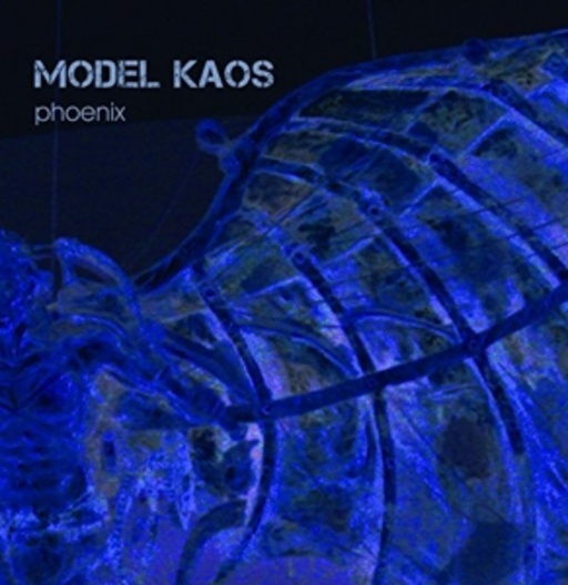 Model Kaos – Phoenix