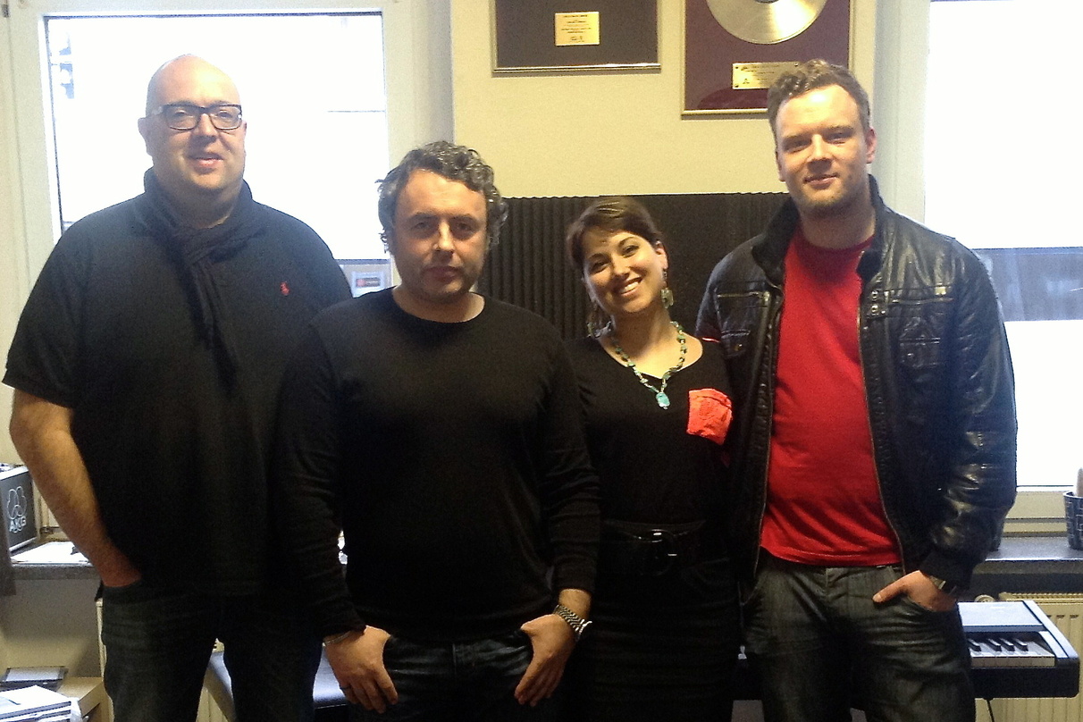 Während der Produktion in Hannover (von links): Andy Ludyk (Stereogenuss), Produzent Stavros Ioannou, Mariam Michael und Co-Produzent Ulli Hammann