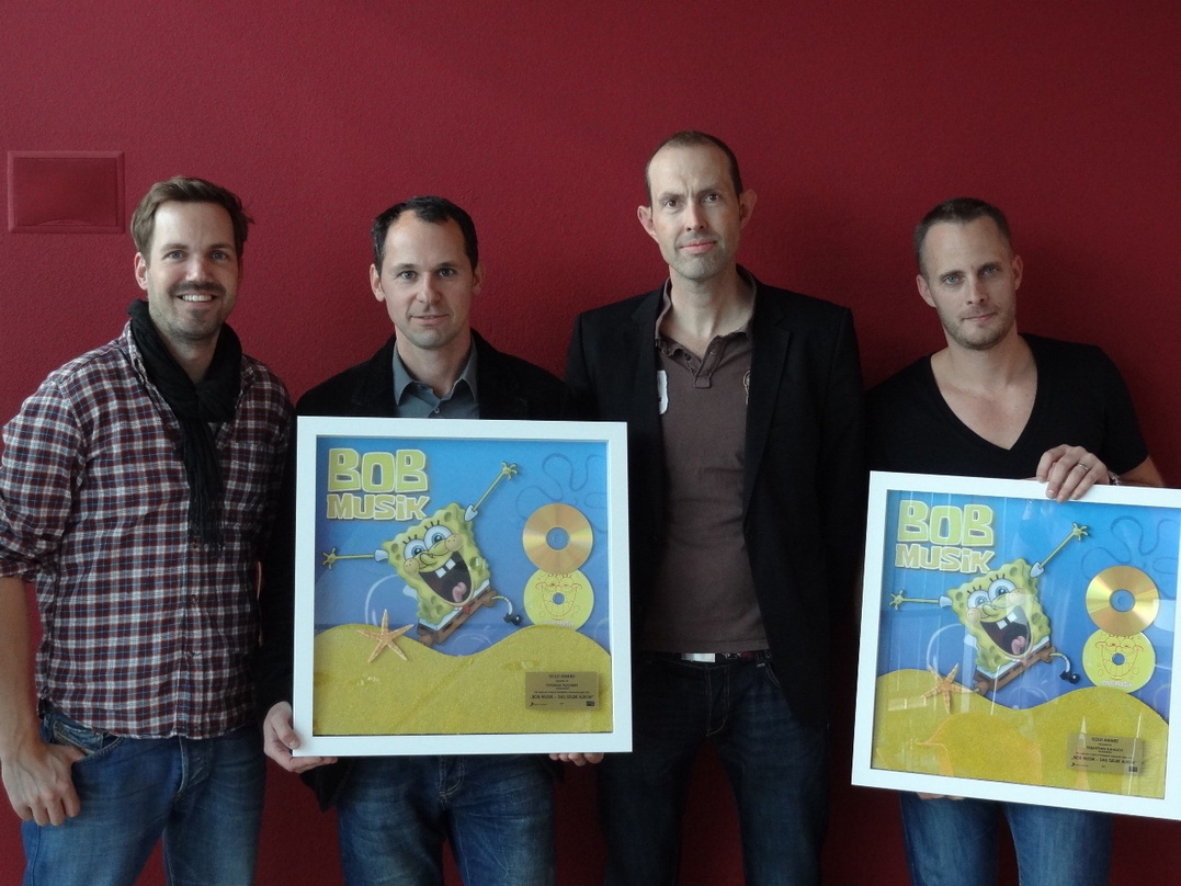 Mit der CD zu "Spongebob" erfolgreich (v.l.n.r.): Christoph Wünschel (Sales Manager MTV Networks Germany), Thomas Puchert (Licensing Director Nickelodeon Consumer Products GAS), Dirk Hachm...