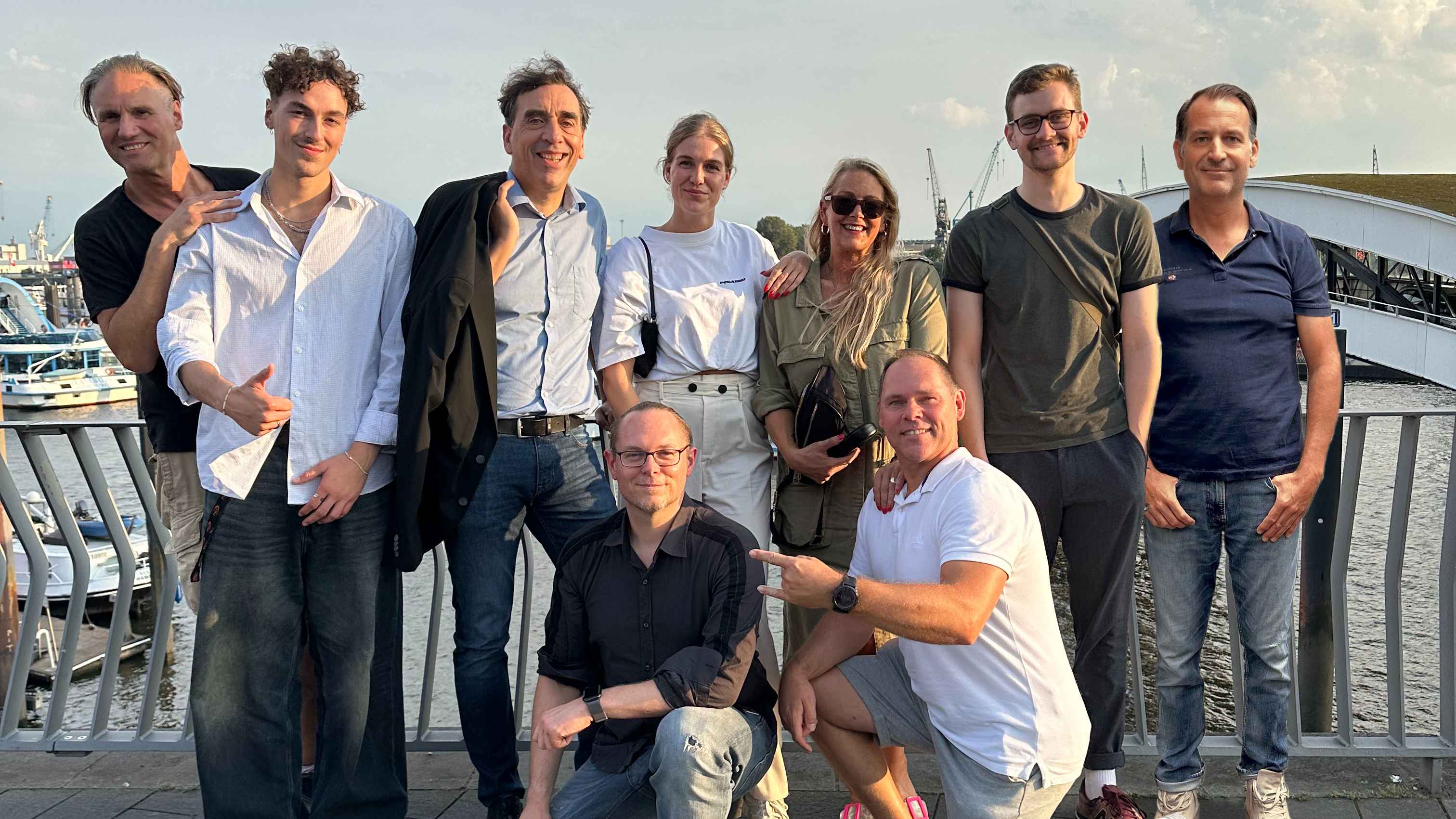 Kamen in Hamburg zusammen (von links): Thomas Kowollik (Senior Account Manager), Benedikt Gieling (Sales Assistant), Andres Hubmann (General Manager GSA), Marcus Offermanns (Head of Promot...