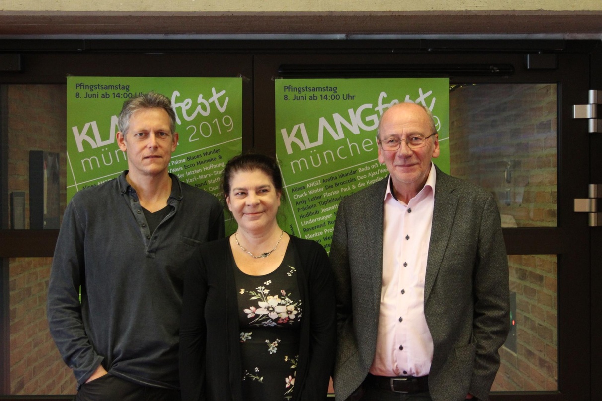 Präsentierten Höhepunkte des Klangfests (von links): Daniel Dinkel (Galileo MC), Petra Deka (ACT) und Hans-Georg Küppers (Kulturreferent München)