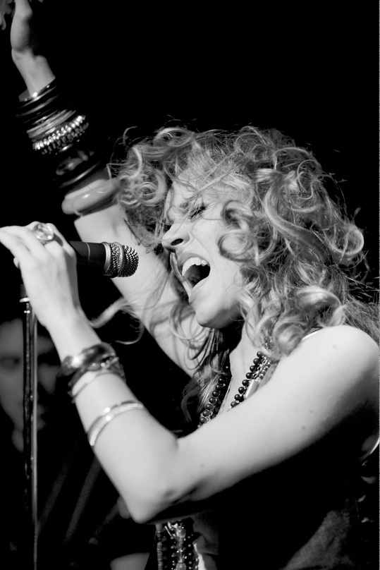 Tourt mit Neuland Concerts: Saint Lu