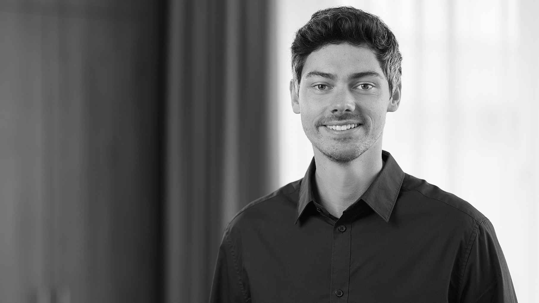 8ac2eca7 bd18 4c69 9e03 e952c0979da7 Wäre wohl einem handwerklichen Beruf, etwa im Landschaftsbau, nachgegangen, wäre er nicht im Bereich Veranstaltung gelandet: Fabian Dieterle (Stellvertretender Leiter Entertainment bigBox ...
