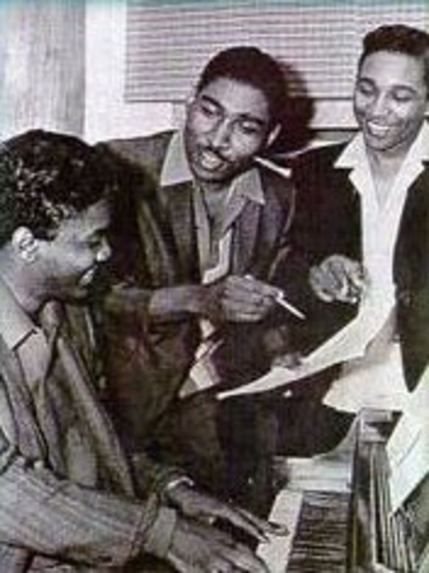 Das Erfolgsteam bei der Arbeit in den goldenen Sechzigern (v.l.n.r.): Lamont Dozier, Brian Holland und Eddie Holland