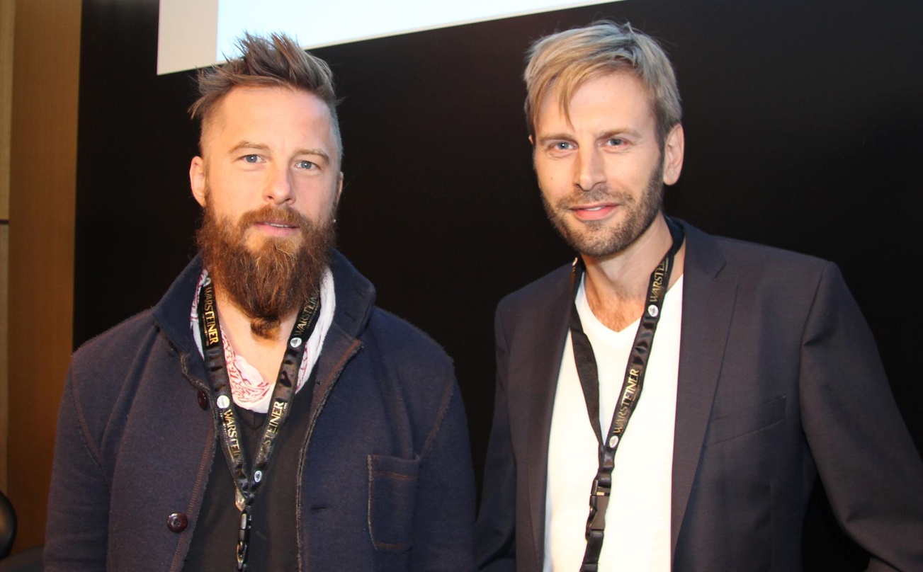 Sprachen über die Zusammenarbeit zwischen Marken und Musik (von links): Malte Hagemeister (Nordmeister) und Moderator Jan Hendrik Becker ...