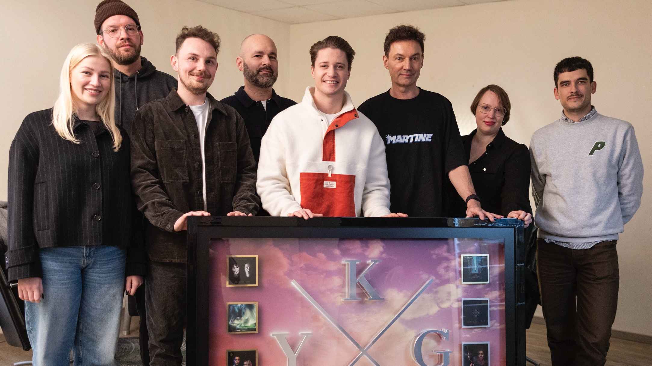 Feierten den Erfolg von Kygo in Köln (von links): Julia Kowalska (Digital Marketing Manager B1), Steve Lange (Manager Audience Management Radio), Eric Dwyer (Head Of Digital Marketing), Se...