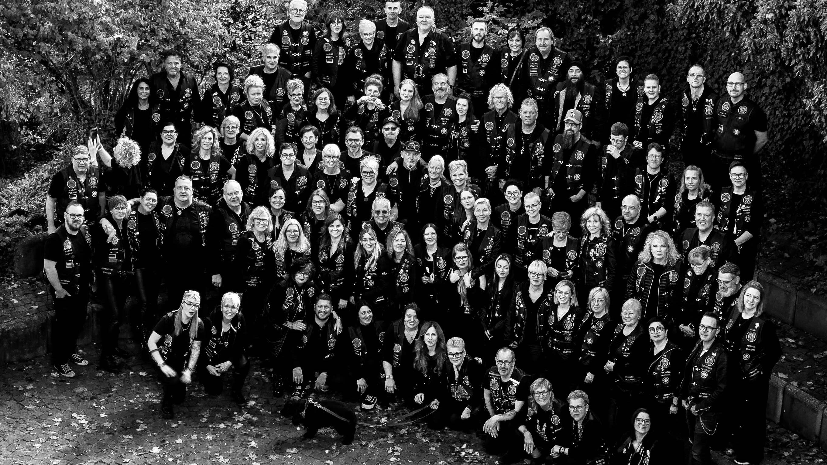 "Send Me An Angel": Mitglieder der Barber Angels Brotherhood wirkten im Chor an den Aufnahmen für eine Charity-CD mit, die via 7hard erscheint.