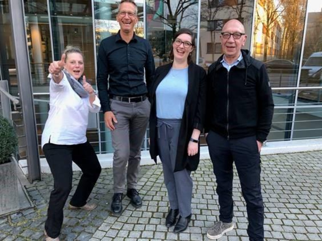 Neue Partner (von links): Sandra Wolff (Labelmanagement Audiobooks Comedy Family Entertainment tonpool Medien), Robert Wildgruber (Verlagsleitung Random House, cbj audio & der Hörverlag), ...