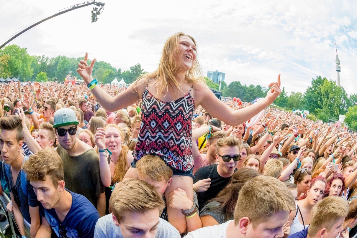 So voll könnte es auch dieses Jahr im Westfalenpark werden: Fans beim Festival Juicy Beats