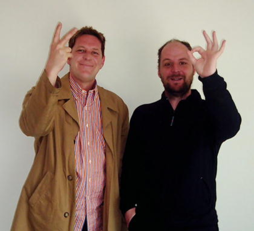 Illustrieren, zum wie vielten Mal Bochum Total 2005 über die Bühne geht: Marcus Gloria (Cooltour, l.) und Heri Reipöler