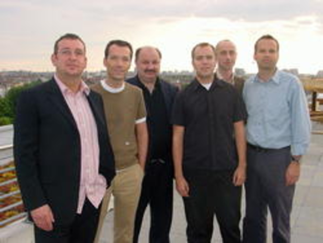 Partner (v.l.n.r.): Oliver Helwig, UMG-Chef Joachim Kirschstein, Rüdiger Schneider (Managing Director Mawa), Florian Lamp, Dirk Pannemann (Business & Legal Affairs Mawa, Ulrich Genschel (B...