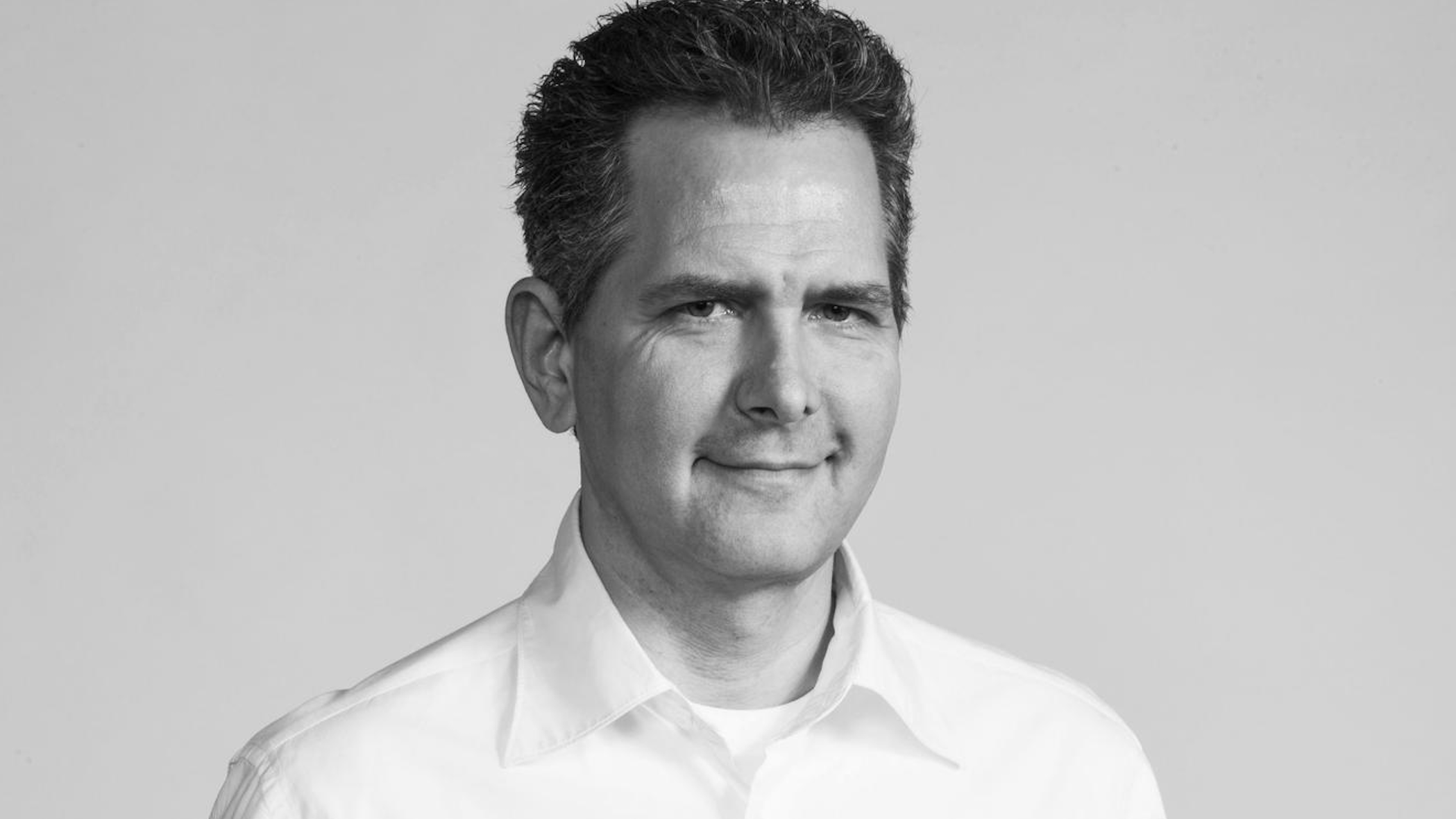 Großer Titel, aber nach fast 35 Jahren raus aus seiner Rolle bei Atlantic Records: Craig Kallman, der seine Karriere in der Musikbranche als DJ in Clubs in New York City begann, 1987 das L...