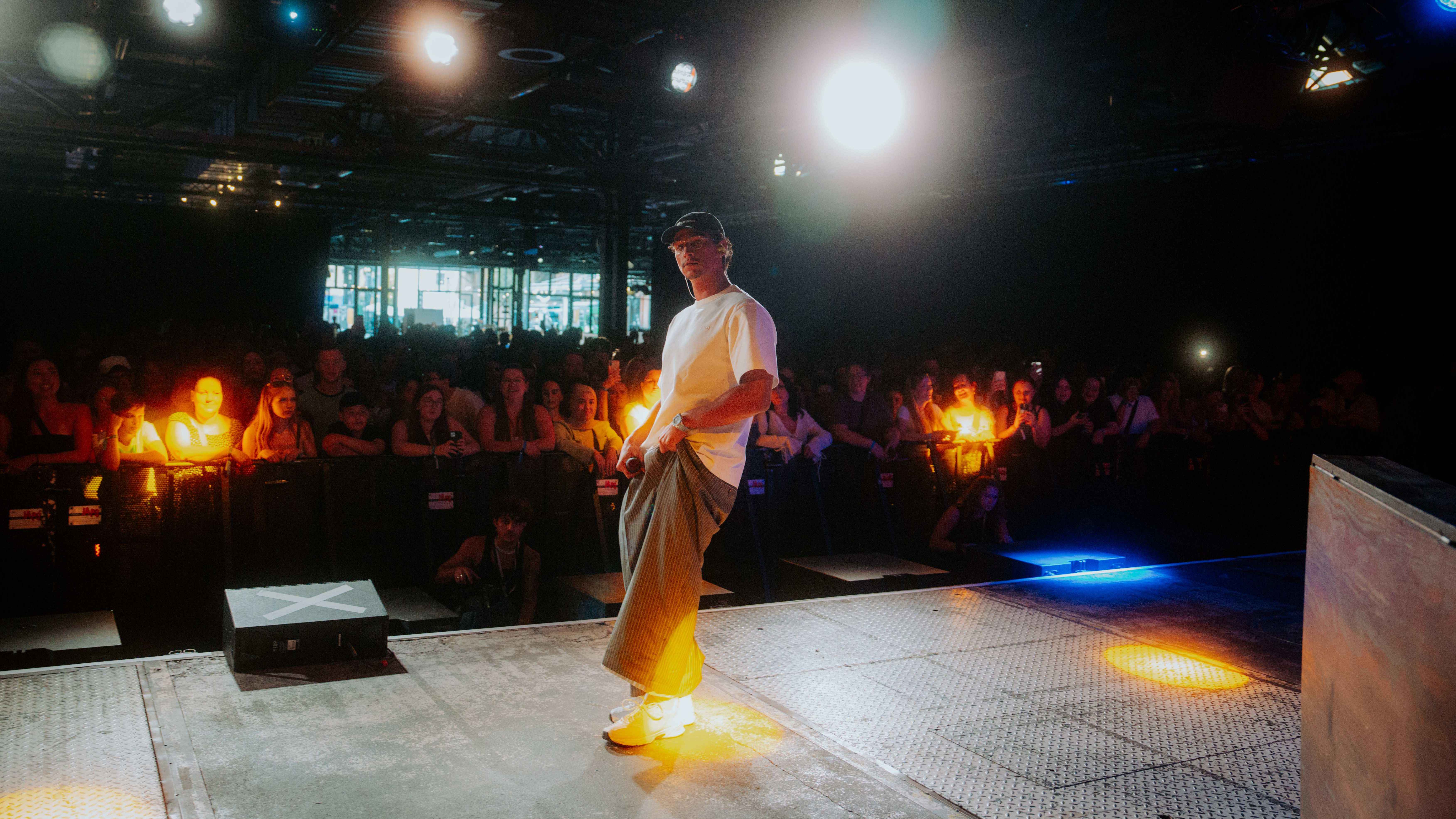 Bei seinem Auftritt beim Prime Festival: der deutsche Popmusiker Emilio.