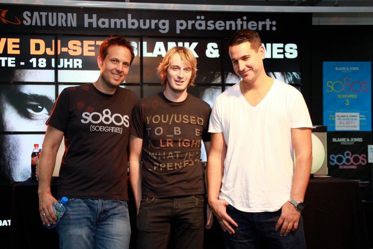 Bei der CD-Präsentation in Hamburg (v.l.n.r.): Piet Blank, Ingo Guhlke (Saturn Hamburg) und Jaspa Jones