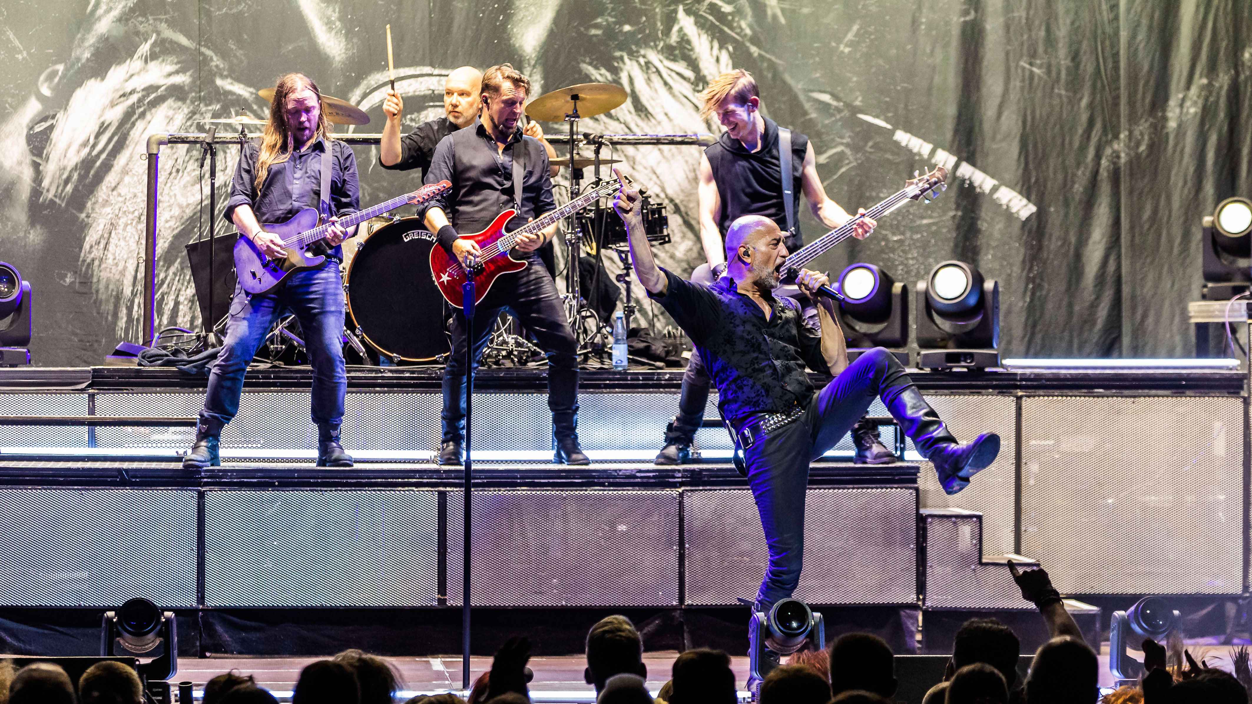 Verhelfen Universal Music mit ihrem Wiedereinstieg zur Verteidigung der Spitzenposition: Eisbrecher.