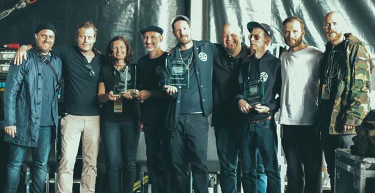 Feierten die beiden ausverkauften Shows von Freundeskreis (von links): Götz Gottschalk (Nesola), Alex Richter (Four Artists Booking), Alexandra Süß (Mercedes-Benz Museum), DJ Friction (Fre...