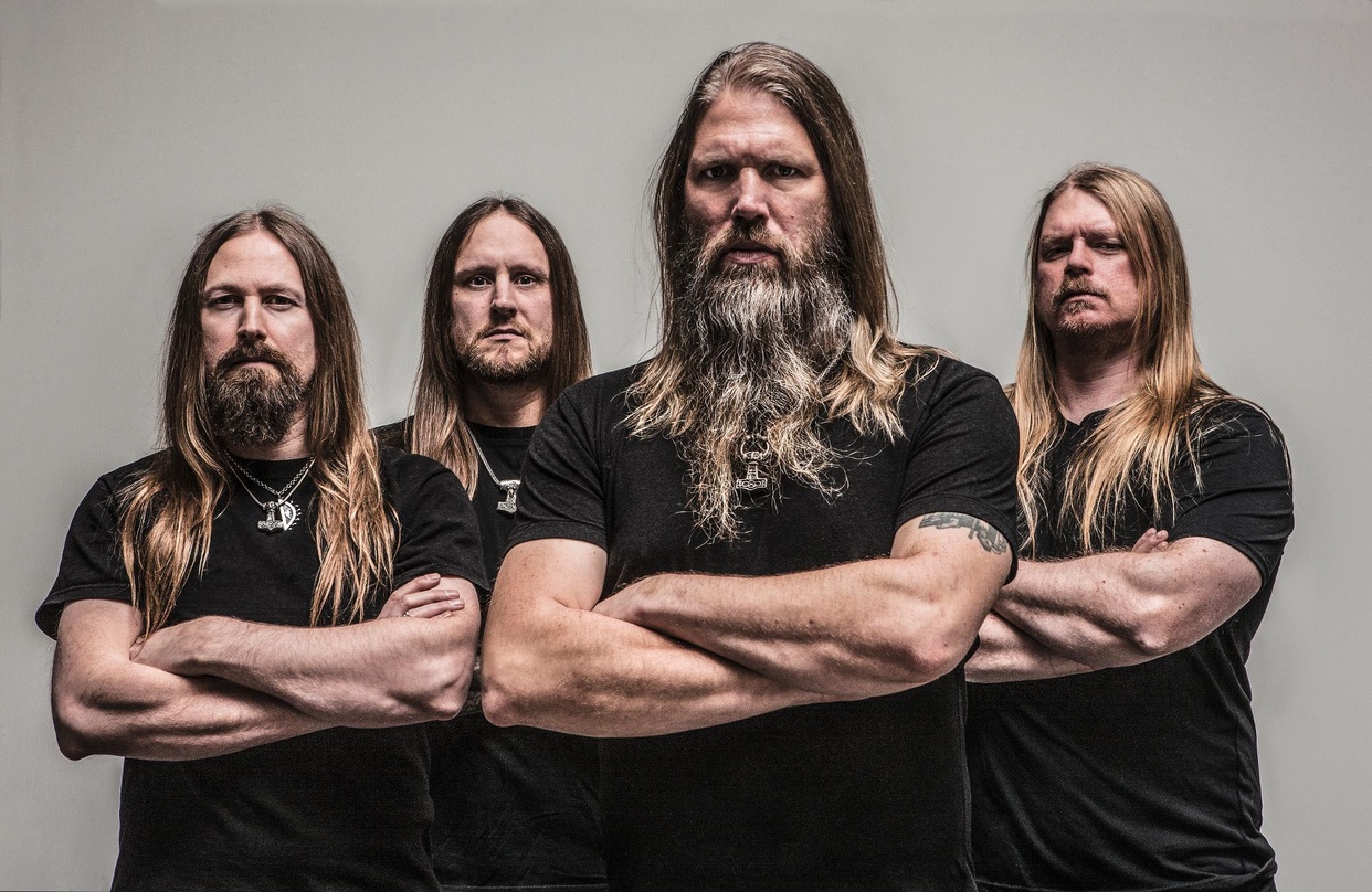 Können sich erstmals auf dem deutschen Longplay-Charts-Gipfel sonnen: Amon Amarth