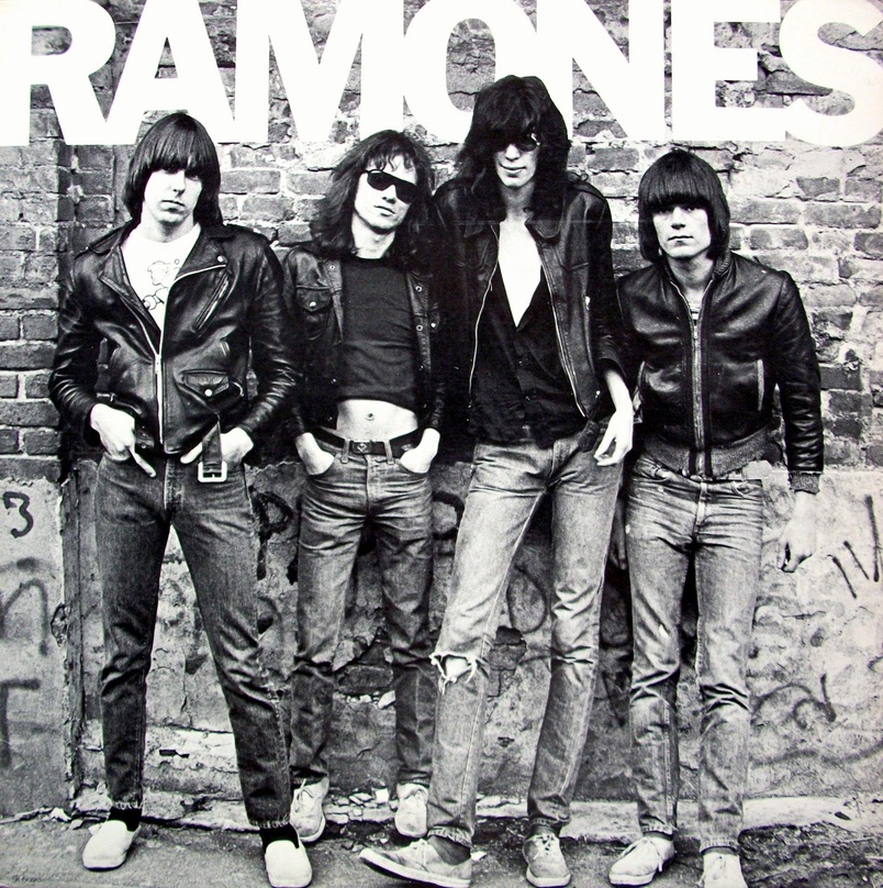 Verstorben: Tommy Ramone (2. von links), hier mit den Ramones