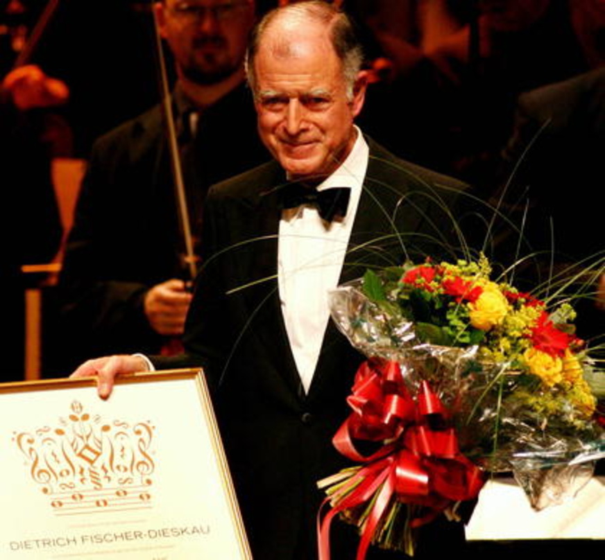 90019cd62247f1669d3ff032c997994a9967399dbe9ffca346a0873585d21904 Ausgezeichnet: Neffe Thomas Fischer-Dieskau ...