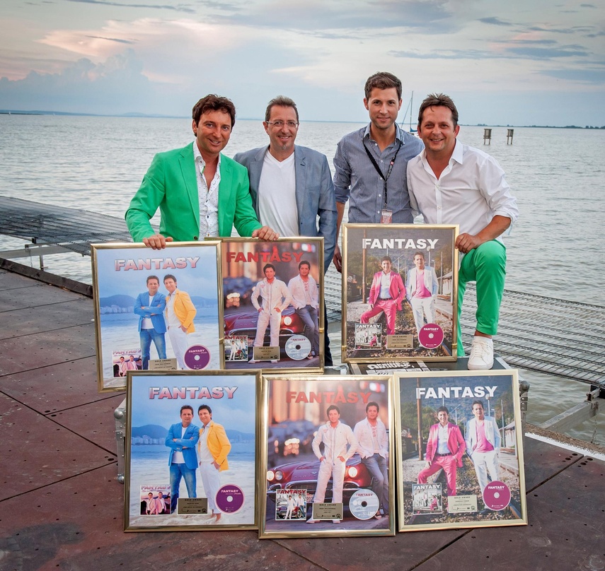 Bei der Gold-Verleihung (von links): Freddy März (Fantasy), Peter Schilling (Director Ariola Sony Music Austria), Andreas Ferber (Management Fantasy) und Martin Marcell (Fantasy)