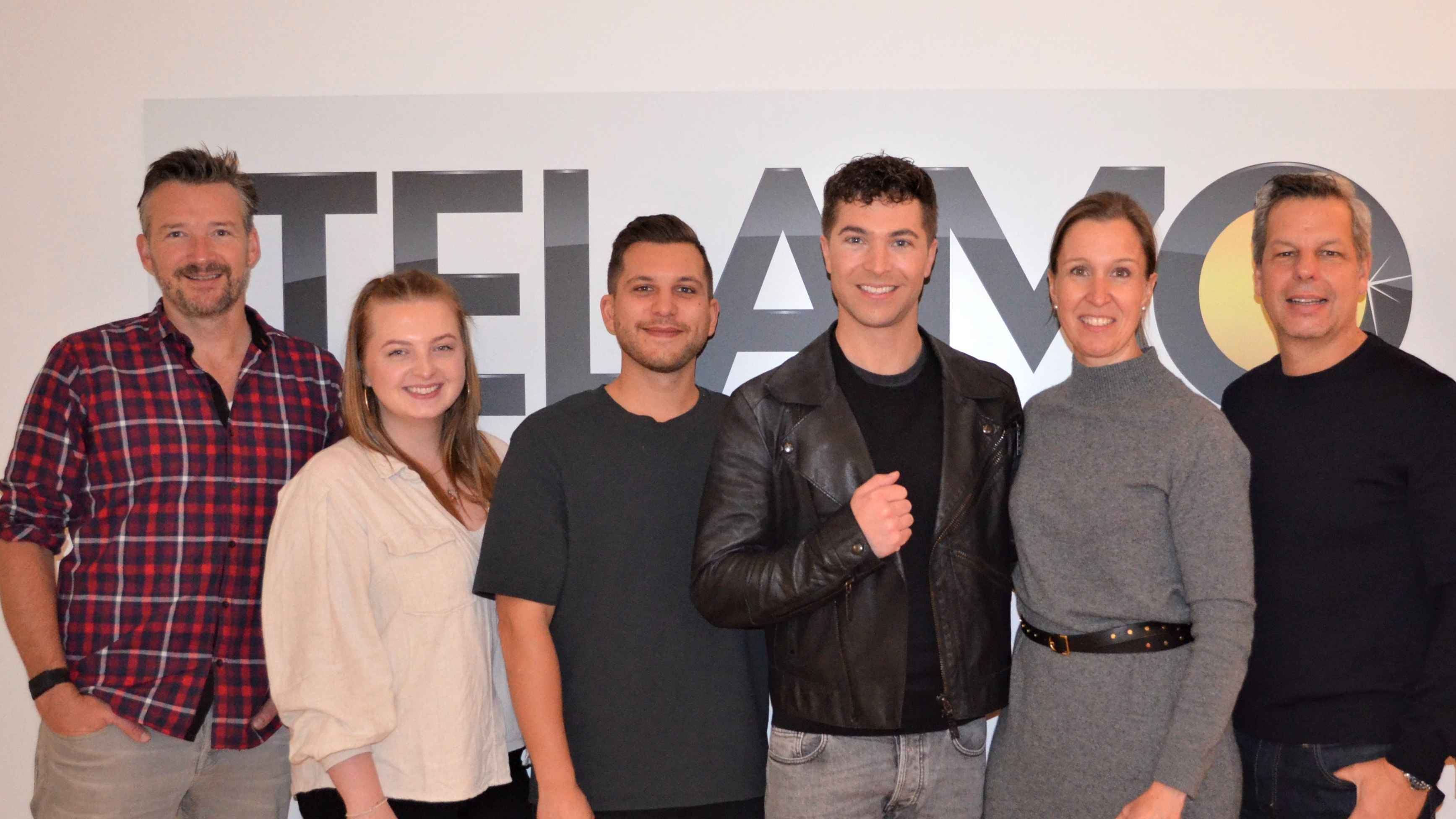 Sind sich sicher: "2025 wird Julian Davids Jahr", heißt es aus München von (von links): Alexs White (Produzent Sunset Studios Germany), Elisa Rohlfs (Junior Product Manager), Max Rosenberg...