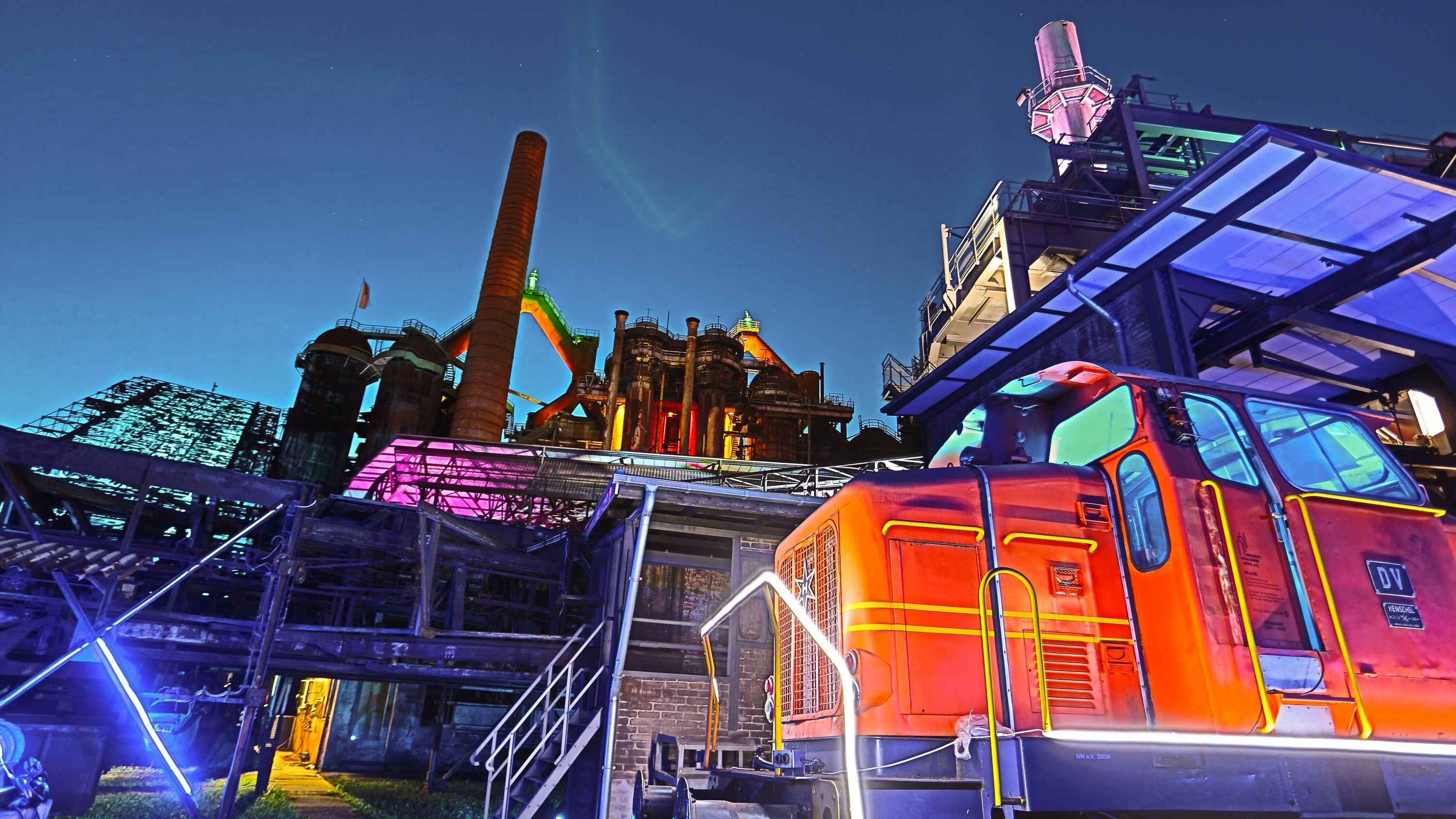 917786e6 b783 45b5 85d3 cee86e94523c Dient als Kulisse des Saarklang Festivals: die Völklinger Hütte, hier bei einer Lichtinstallation.