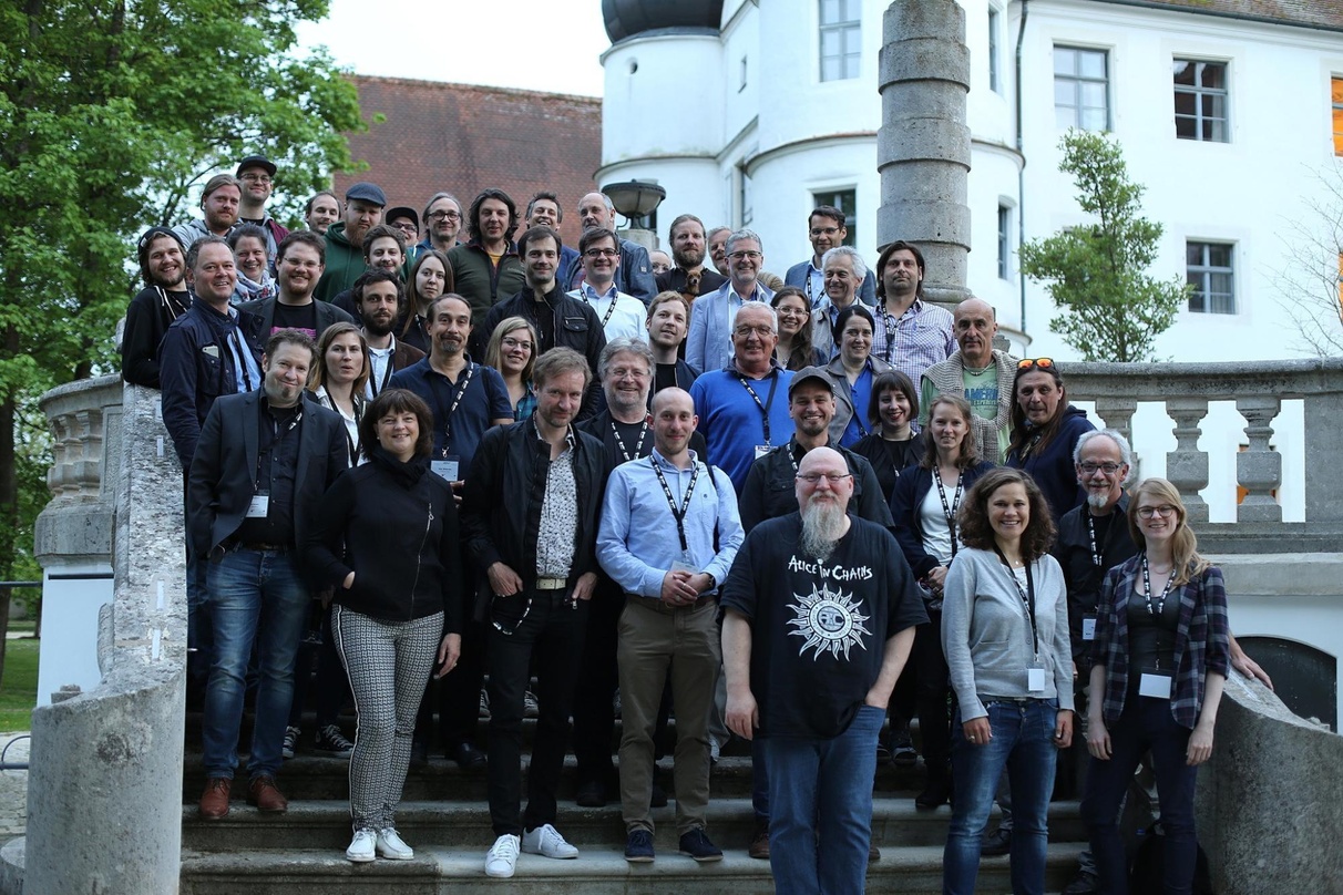 Solche Bilder sollen 2021 wieder möglich sein: Abschlussfoto der Konferenz Dialog Pop 2018