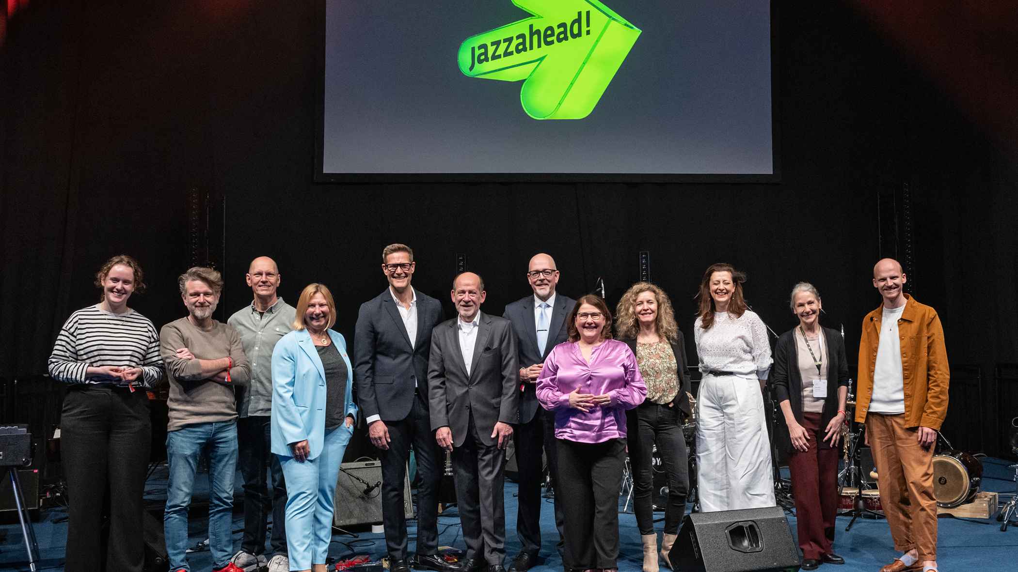 91d44e1f de57 4e46 a71c 4f113f2e3f0f Schauen zuversichtlich auf die drei Festivaltage (von links): Didre Siebers (Marketing & Communication Buma Cultuur, NL), Marcel van den Broek (inJazz, NL), Mark van Schaick (Manager inJaz...