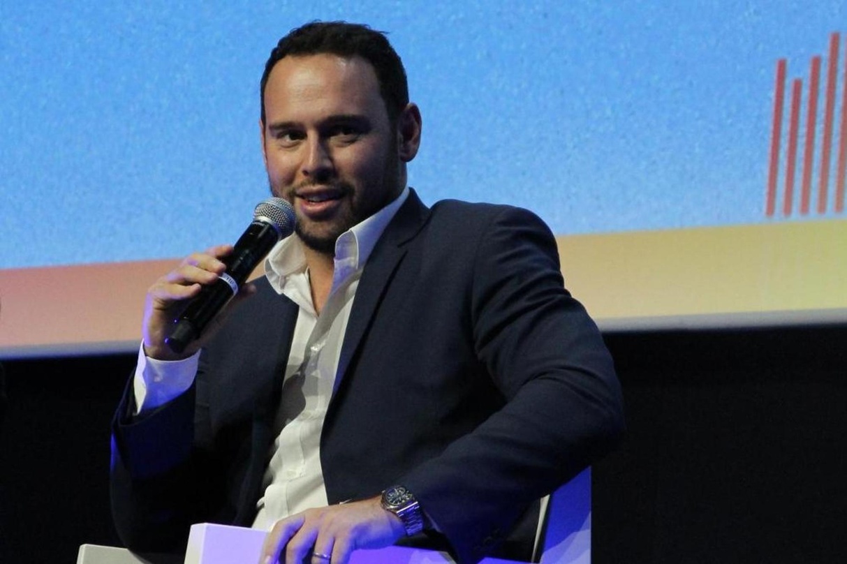 Hat seine Ithaca Holding für rund eine Milliarde Dollar verkauft: Scooter Braun, hier 2018 auf der Midem-Bühne