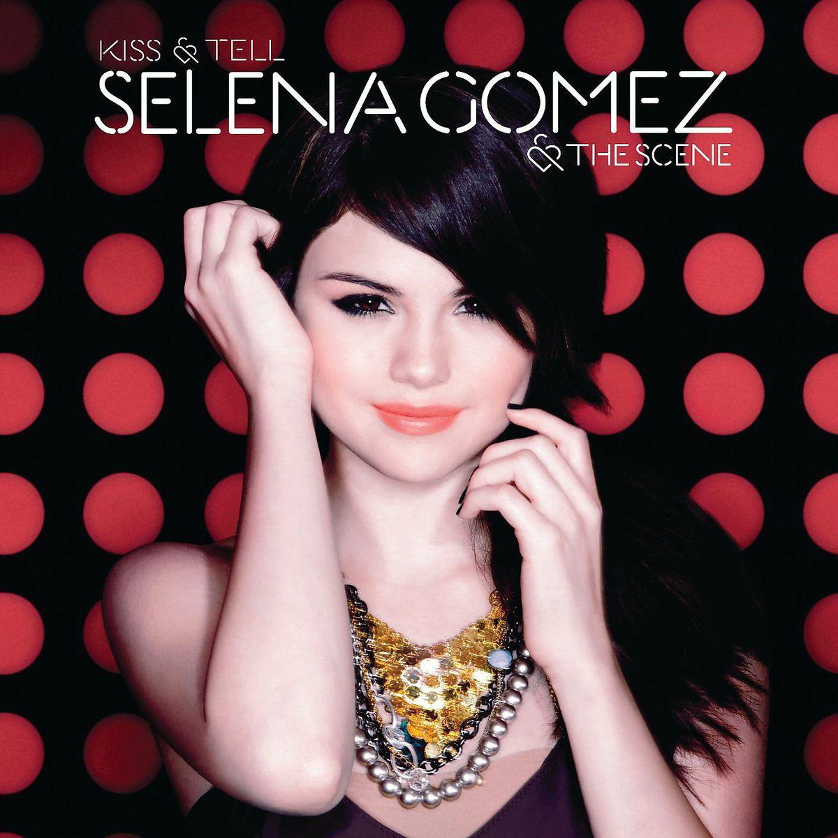 Selena Gomez & The Scene – Kiss & Tell