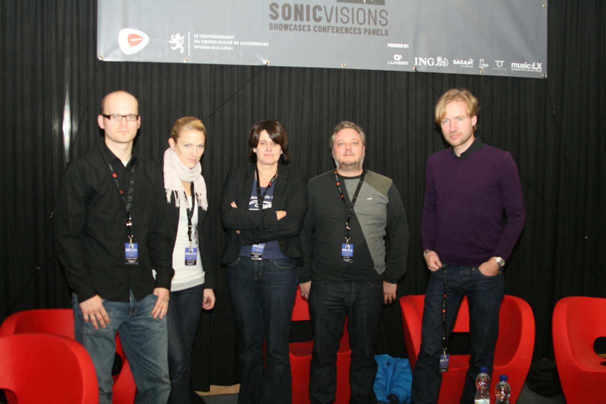 Diskutierten über Labels (v.l.n.r.): Alexander Schröder (Redfield Records), Janine Lubas (finetunes), Anne-Lize Vancraenem (Green L.F.Ant), Billy Torney (Roadrunner Belgien) und Tim Renner...
