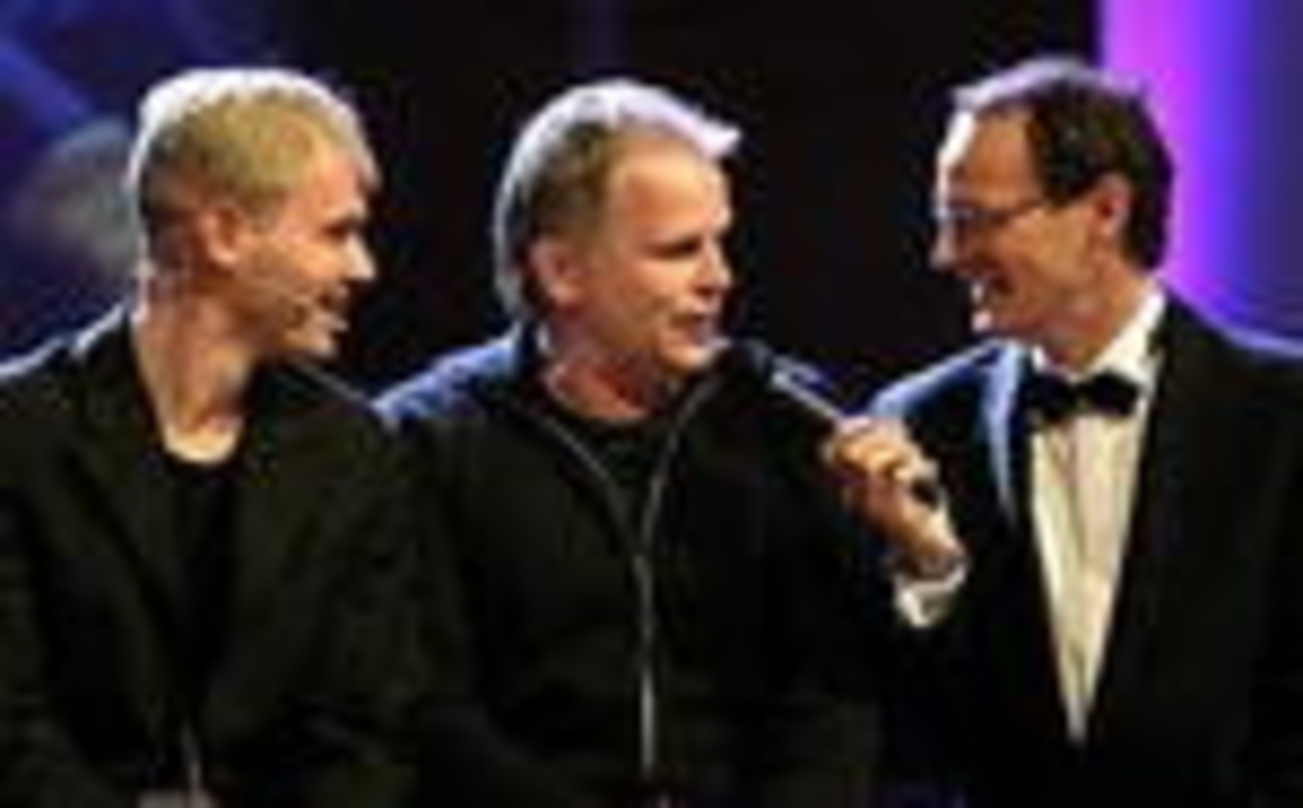 Hoher Besuch bei Eins Live: Herbert Grönemeyer mit Comedian Peter Saurbier ("Herr Bert", l.) und Moderator Thomas Bug (r.)