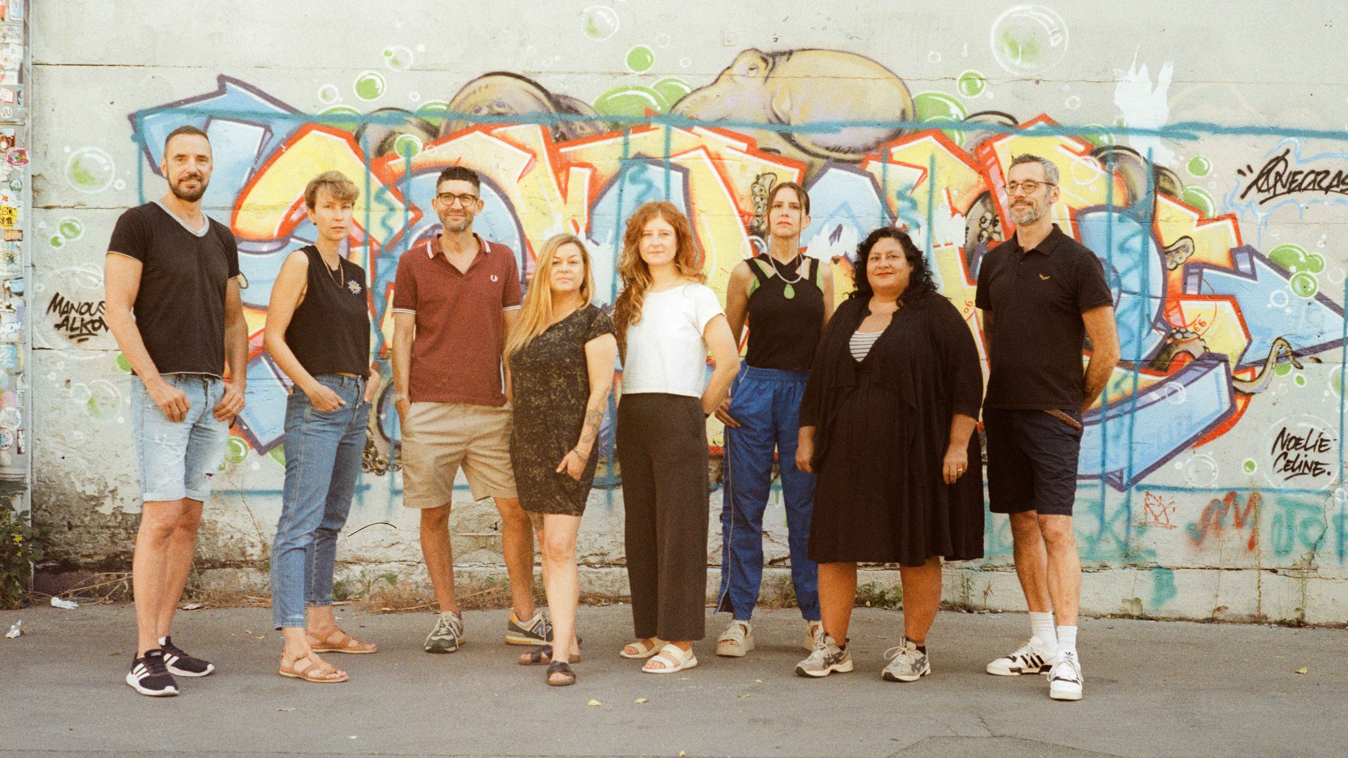 933700b6 b5fe 46e7 9b56 6de746def0c8 Das Team des Music Pool Berlin (von links): Olaf Möller, Kirsten Grebasch, Eric Eitel, Petra Sitzenstock, Eileen Möller, Andrea Goetzke. Melissa Perales und Robert Witoschek.