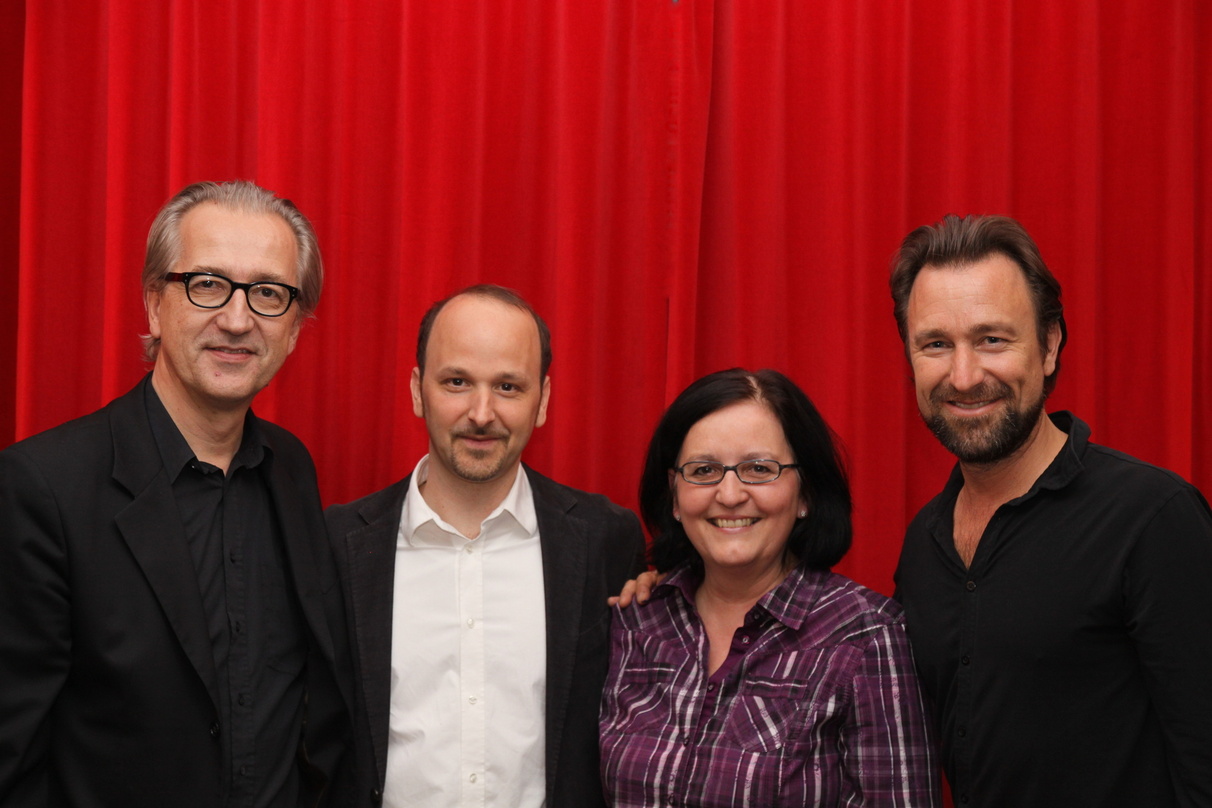 Trafen sich zur Vertragsunterzeichnung (von links): Georg F. Löffler (GLM), Johannes Tonio Kreusch, Michèle Claveau (GLM), Cornelius Claudio Kreusch