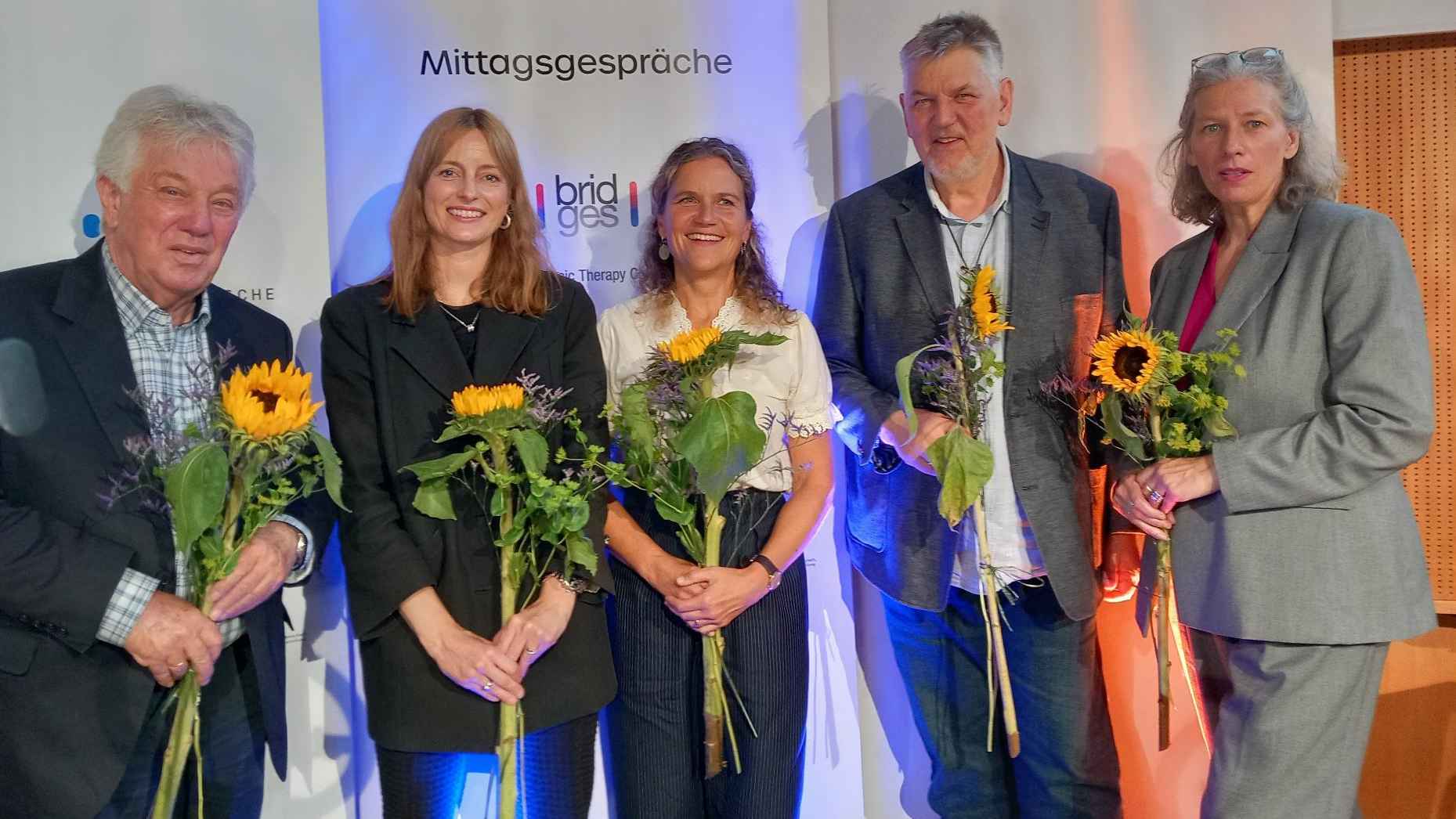 Beim Event in der Hansestadt (von links): Rolf Zuckowski, Nadine Weber Droschke, Friederike Haselbeck, Lutz Neugebauer sowie Christina Sartori.