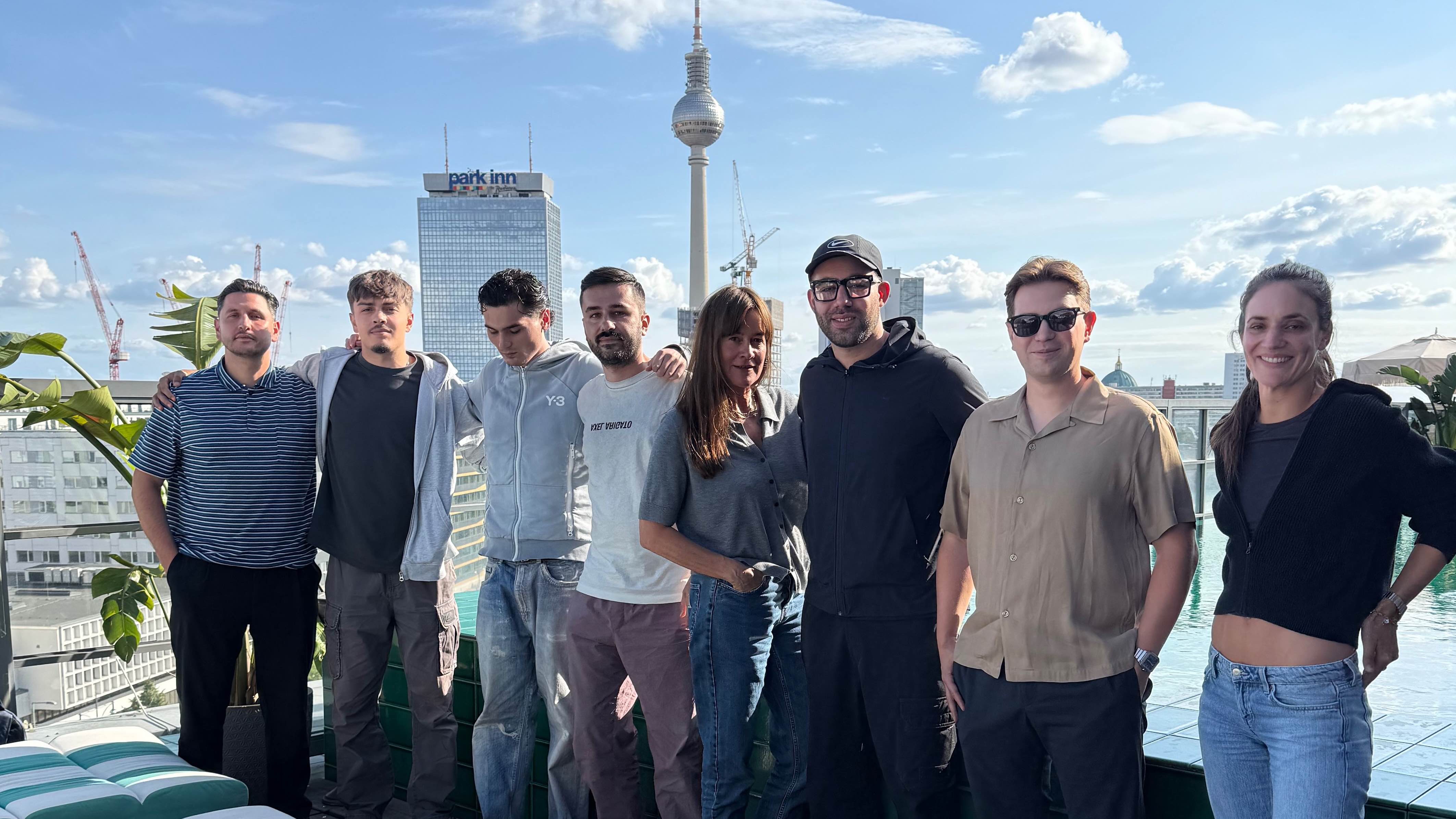 Haben eine gemeinsame Edition gegründet (von links): Simon Gatterer (Inhaber Cptn Edition), Luca Staffieri (Lucaoneup), David Kendra (Nitrosantana), Munib Zukic (Director A&R Warner Chappe...