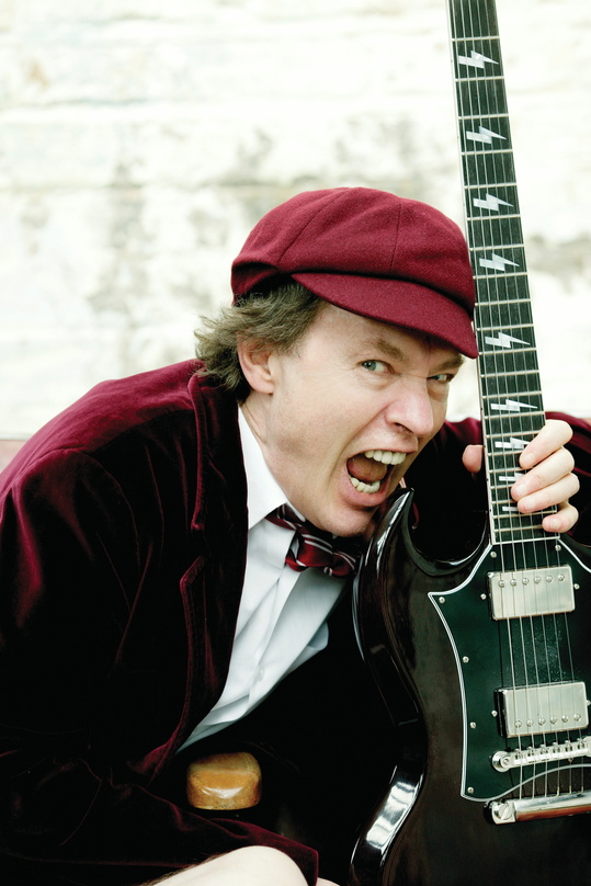 Muss noch nicht am Hungertuch nagen: Angus Young zählt mit AC/DC zu den Sony-Bestsellern