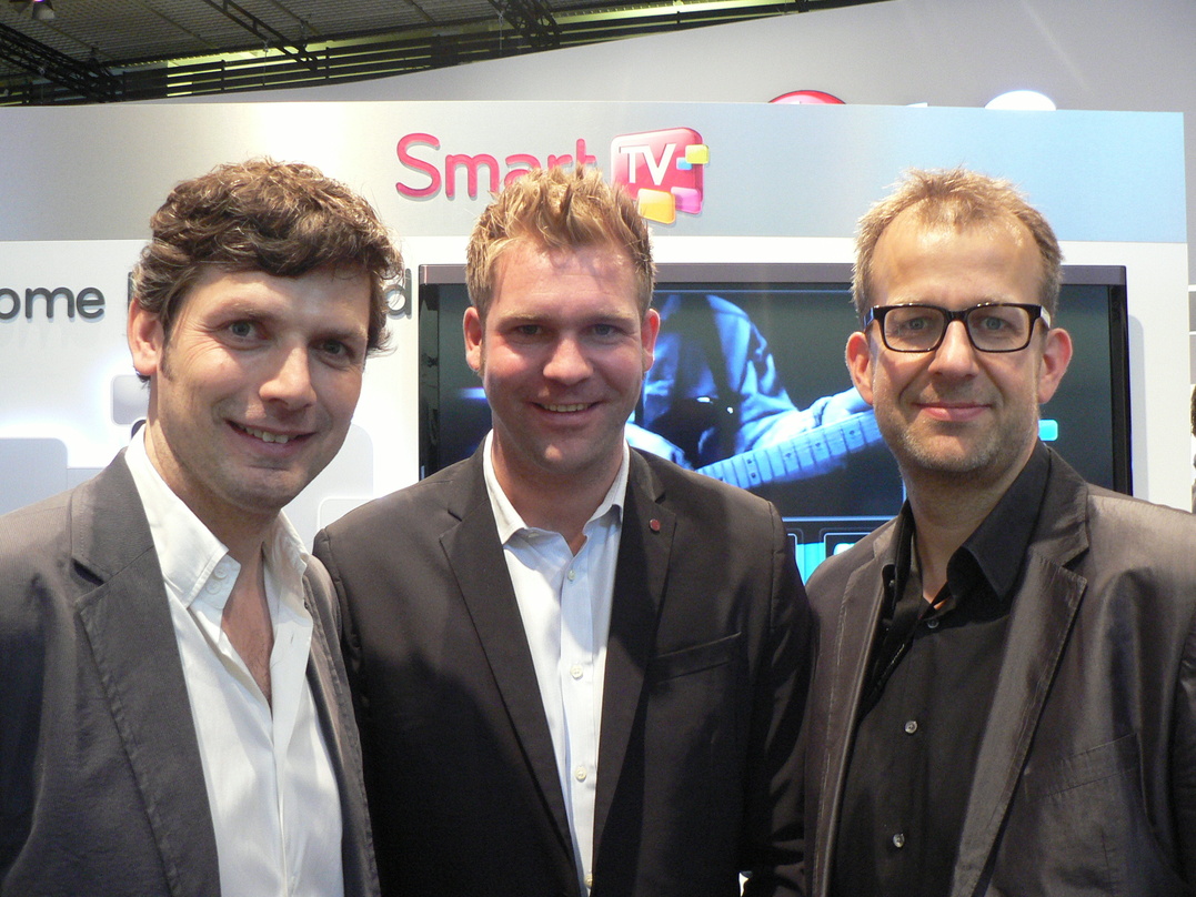 Partner im Bereich Smart-TV (von links): Oliver Koch (QTom), Michael Wilmes (LG) und Tobias Fröhlich (QTom), hier im Herbst 2011 auf der IFA