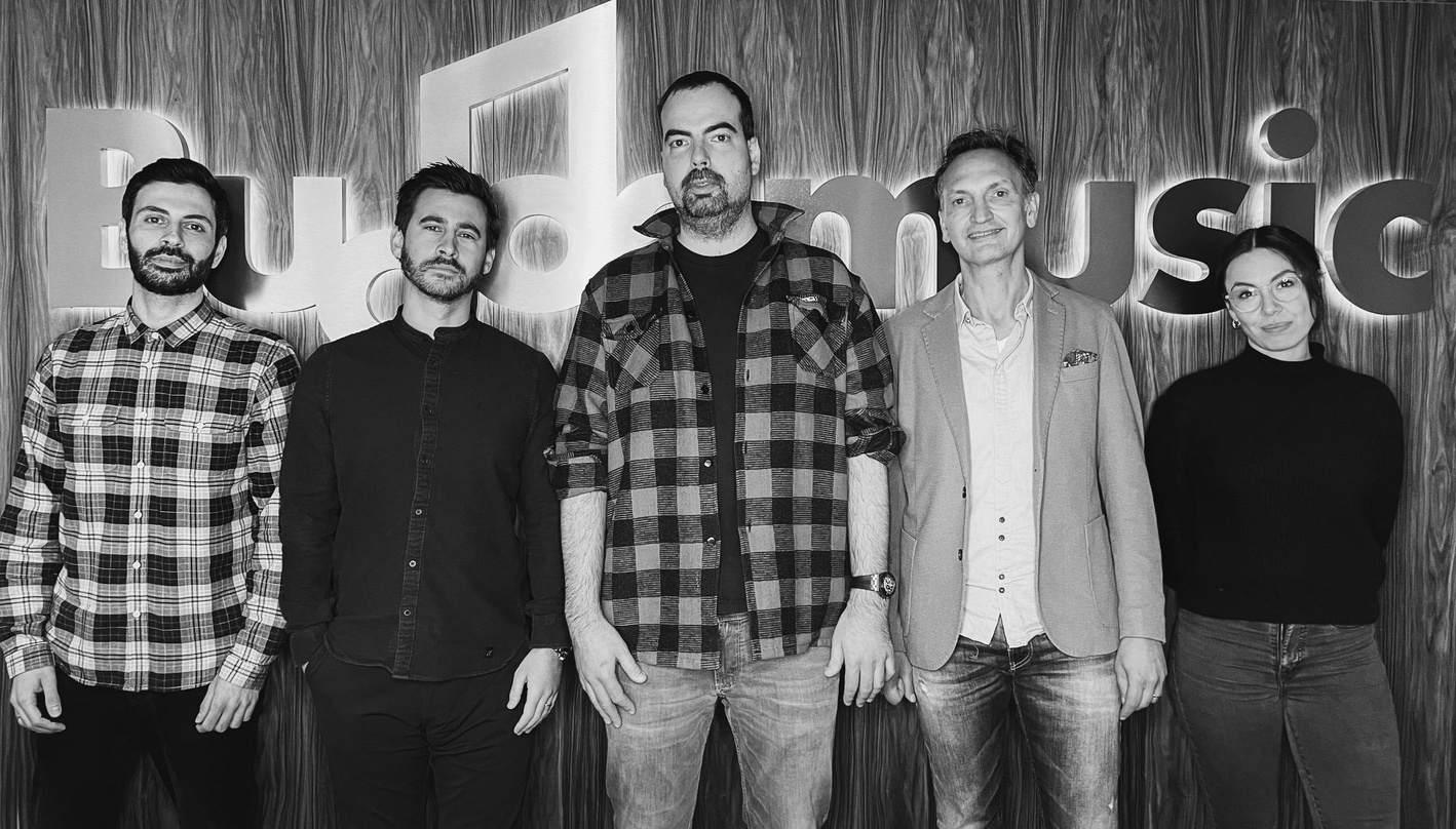 Neue alte Partner (von links): Ender Atis (COO Budde Music), Benjamin Budde (CEO Budde Music), Konstantin Scherer, Ralf Kitzberger (Rechtsanwalt für Konstantin Scherer) und Jamila Mager (B...