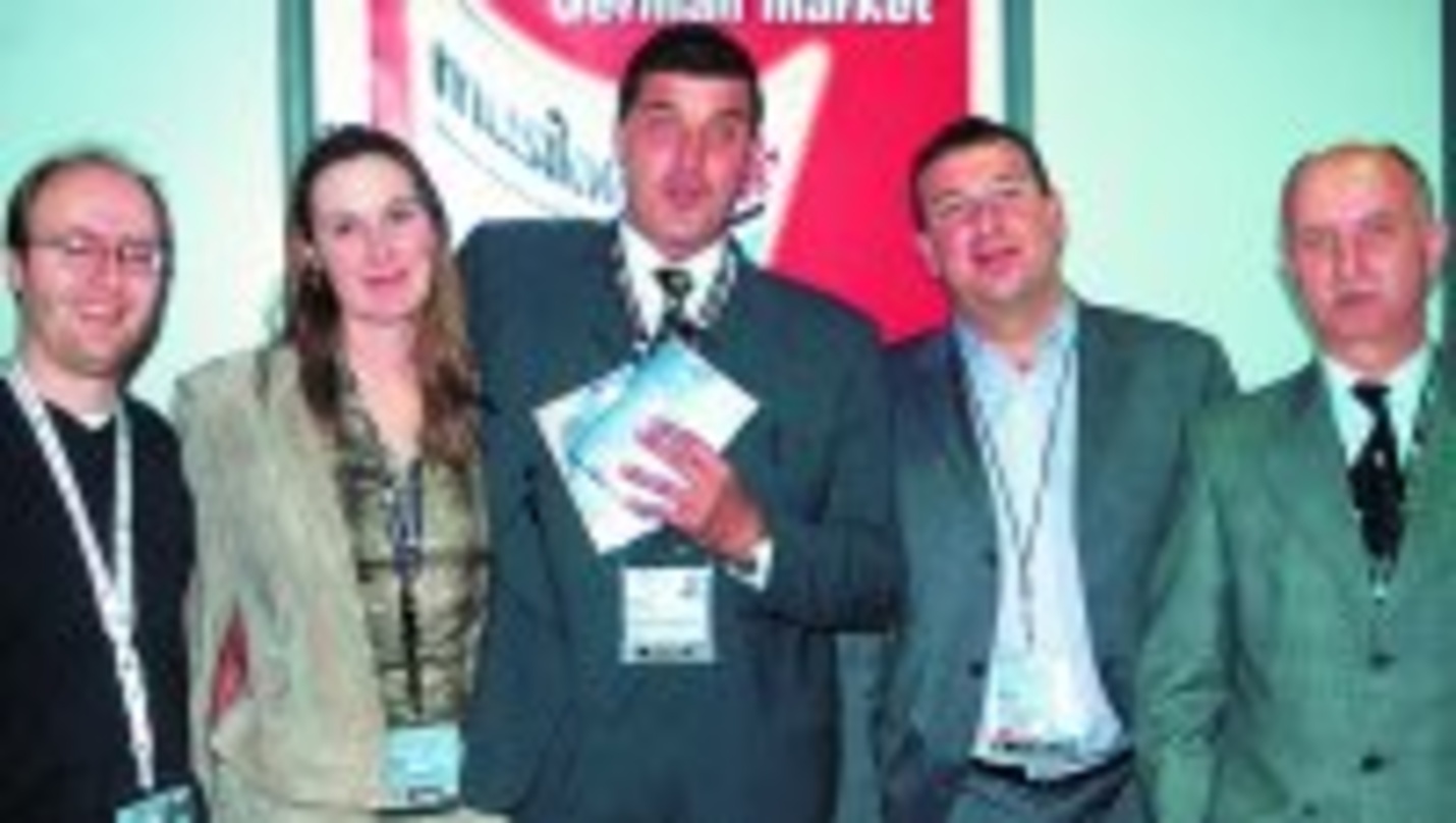 Klassik-Experten (v.l.n.r.): Mawa-Vertriebsleiter Christoph Martius, Michaela Fromm, André Ullmann (CEO Cascade), Oliver Helwig (Manager Licensing Mawa)und Dr. Claus Schmeltzer (GF Cascade)