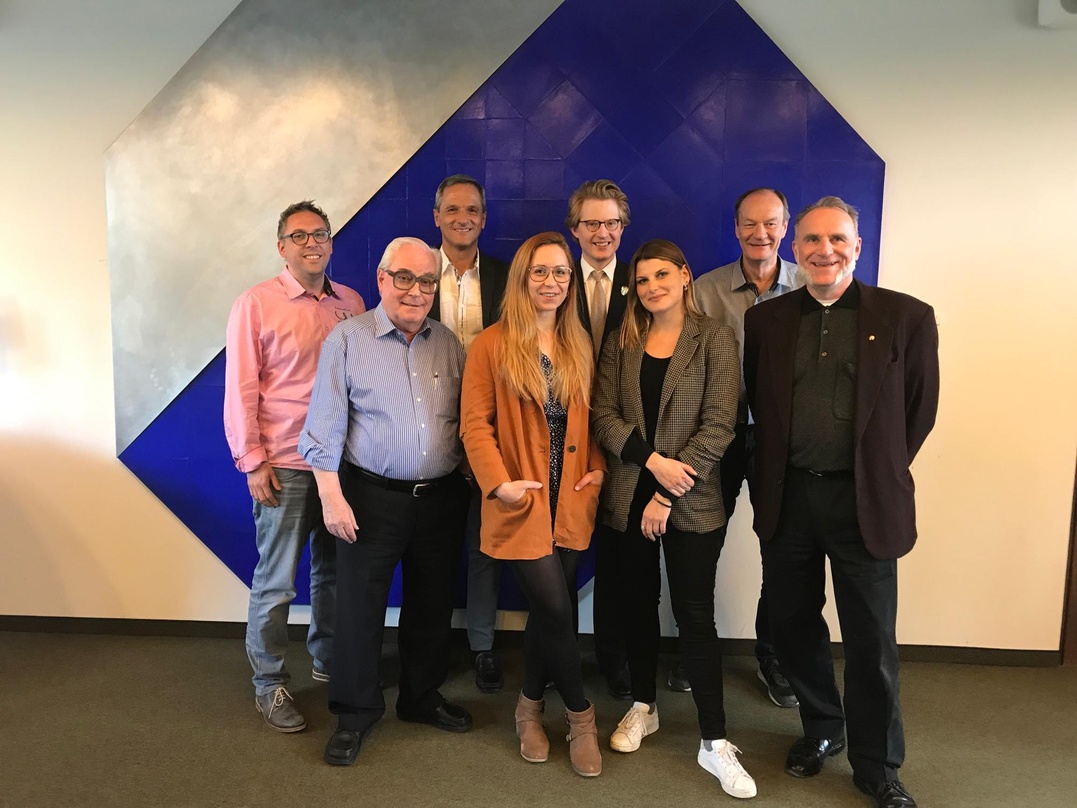 Der neue SVMV-Vorstand (hinten, von links): Beat Müller, Rudi Schedler, Florian Schmidt-Gabein und Martin Schiess (sowie vorn) René Wicky, Marie-Hélène Froidevaux, Natalie Riede und Stepha...