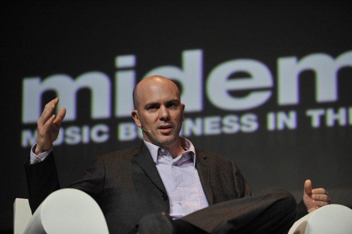 Kommt von Disneys Maker Studios zu Spotify: Courtney Holt, hier kurz nach seinem Antritt bei MySpace Music auf dem Podium der Midem 2009, inzwischen soll er Bart tragen
